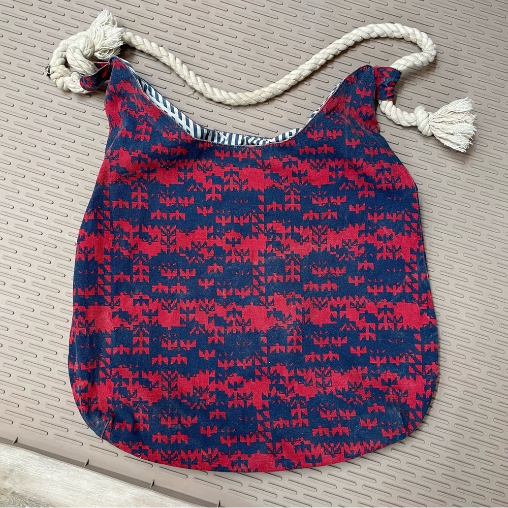Volcom Canvas Hobo Bag Womens Large‎ Red Navy Bird Print Rope Handle Condition